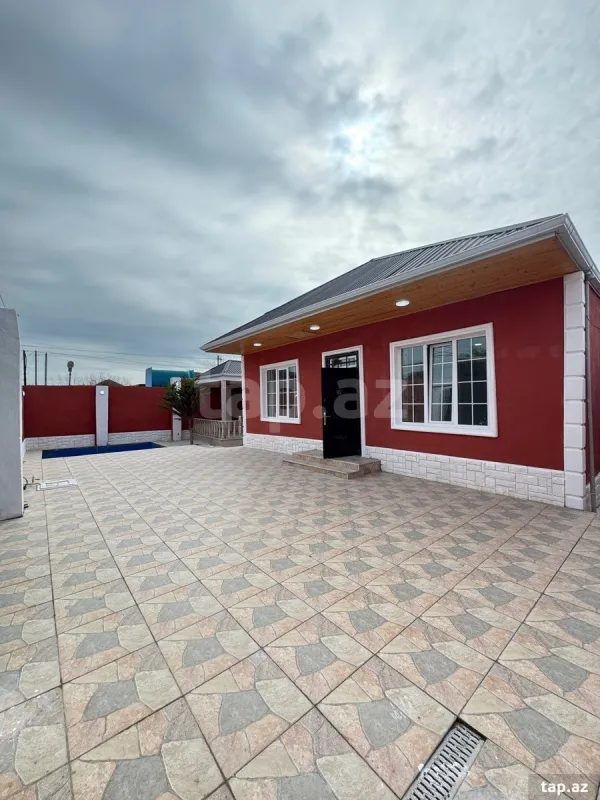 Satılır 3 otaqlı həyət evi