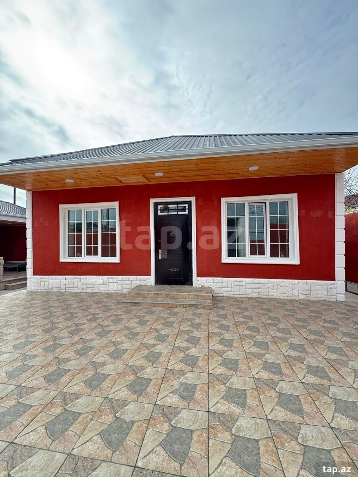 Satılır 3 otaqlı həyət evi