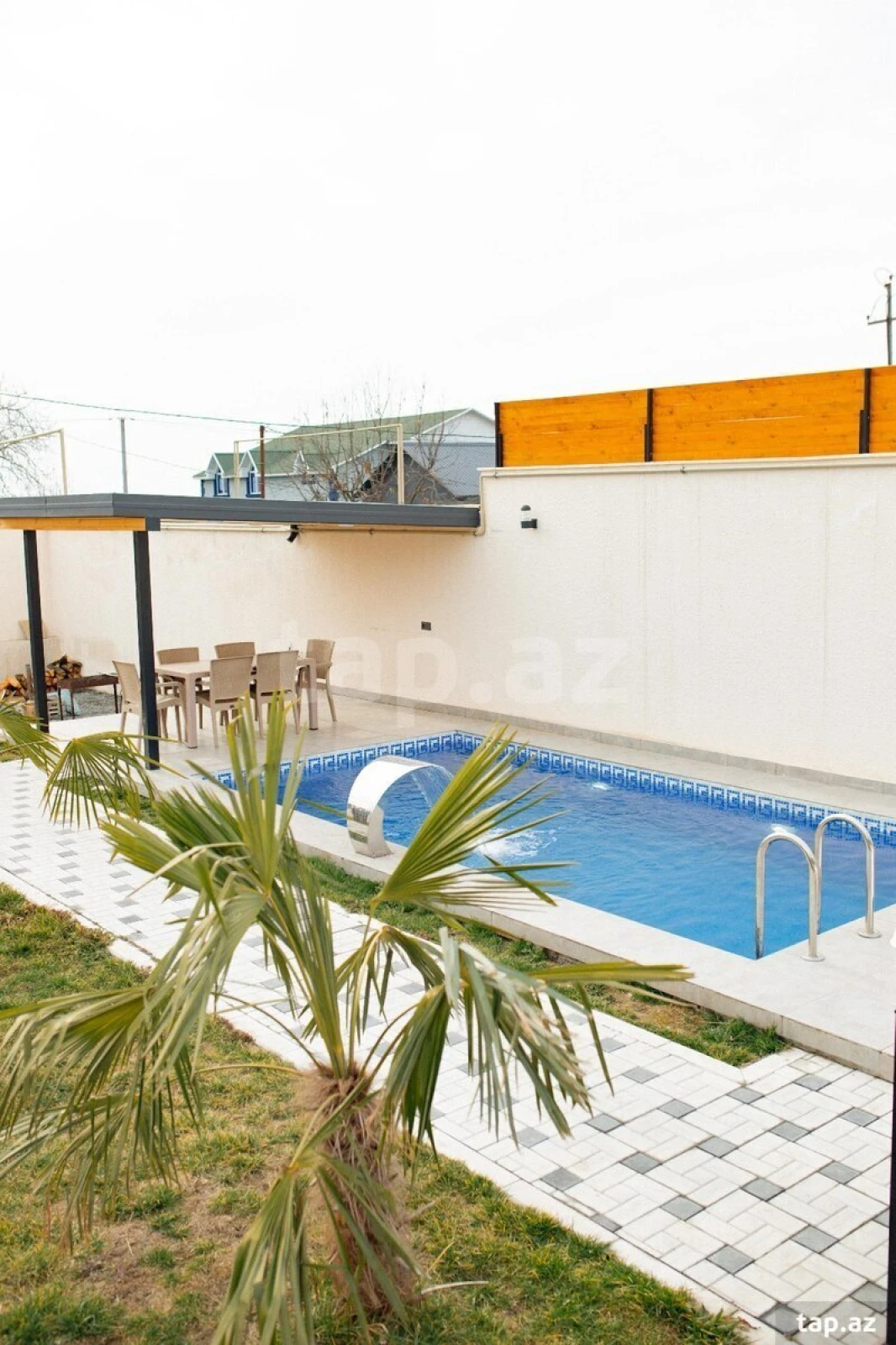 Kirayə verilir 4 otaqlı həyət evi