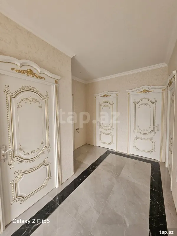 Satılır 6 otaqlı həyət evi 160 m²