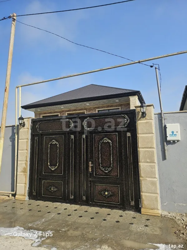 Satılır 6 otaqlı həyət evi 160 m²