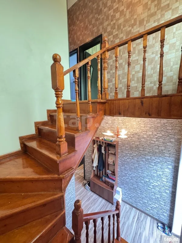 Satılır 4 otaqlı həyət evi