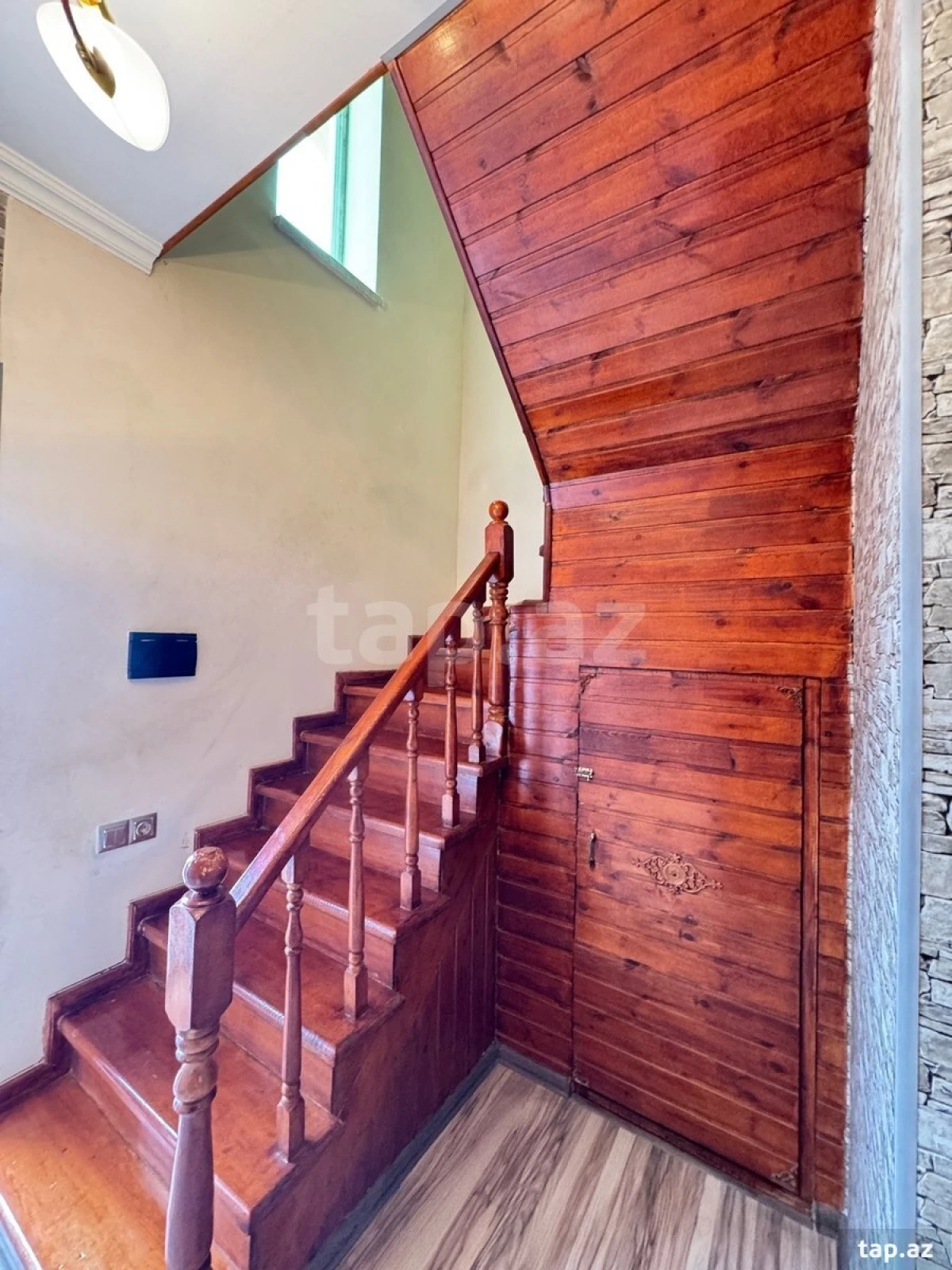 Satılır 4 otaqlı həyət evi