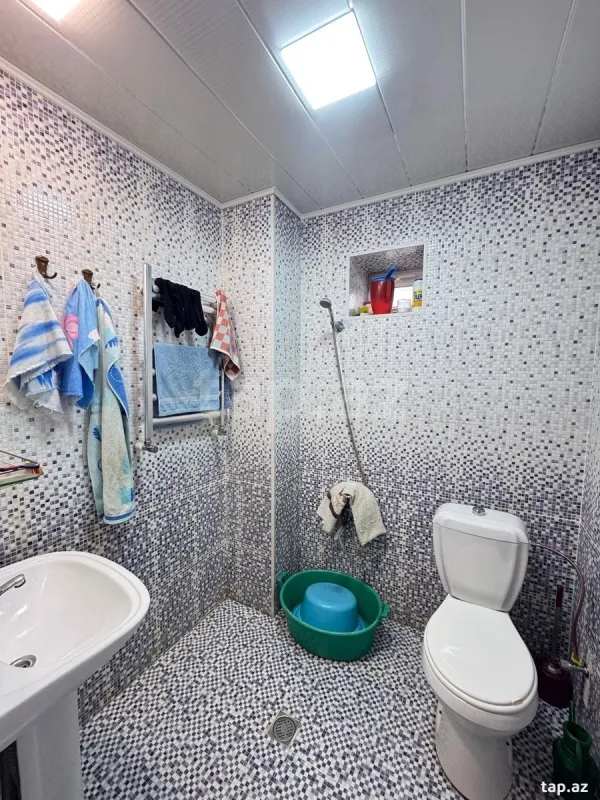 Satılır 4 otaqlı həyət evi