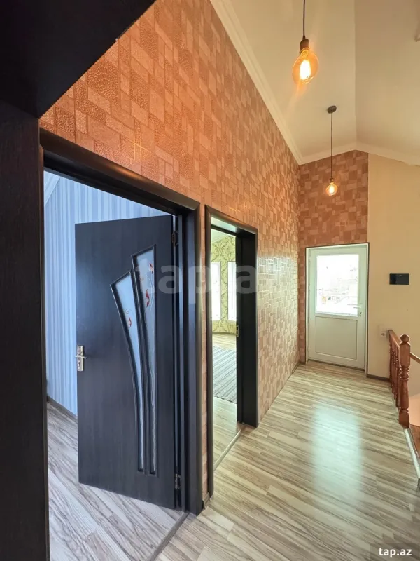Satılır 4 otaqlı həyət evi