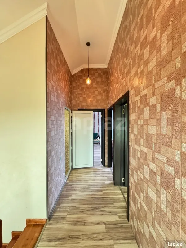 Satılır 4 otaqlı həyət evi