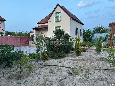 Kirayə verilir 4 otaqlı həyət evi 120 m² — Bakı, Novxanı 4 otaq 120.00 m²