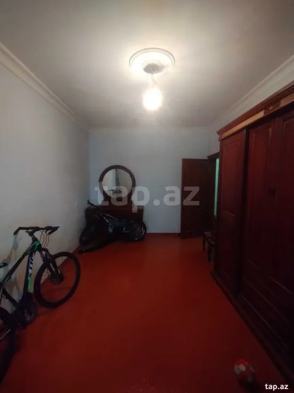 Satılır 4 otaqlı mənzil 100 m²