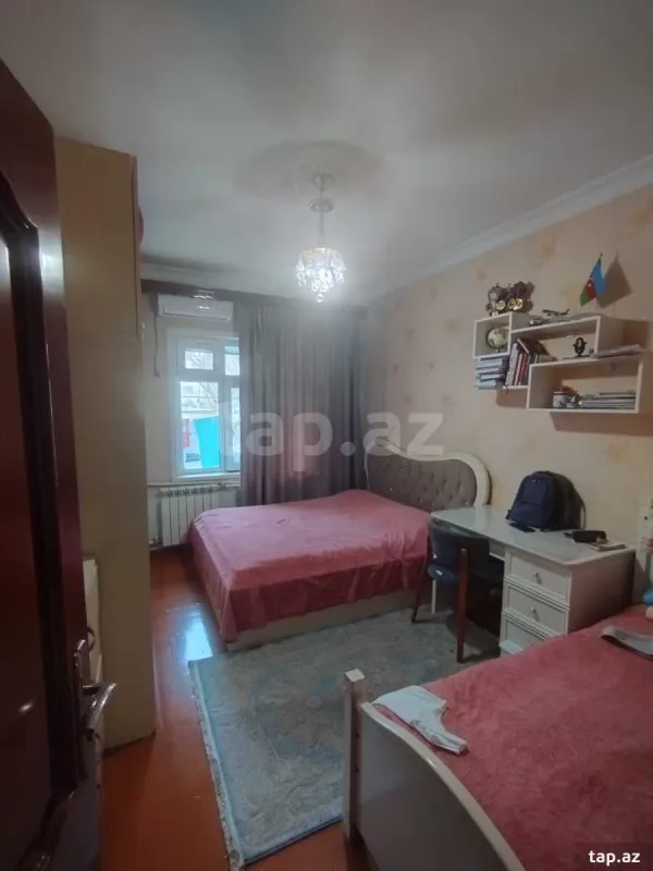 Satılır 4 otaqlı mənzil 100 m²