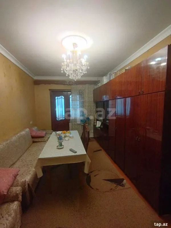 Satılır 4 otaqlı mənzil 100 m²