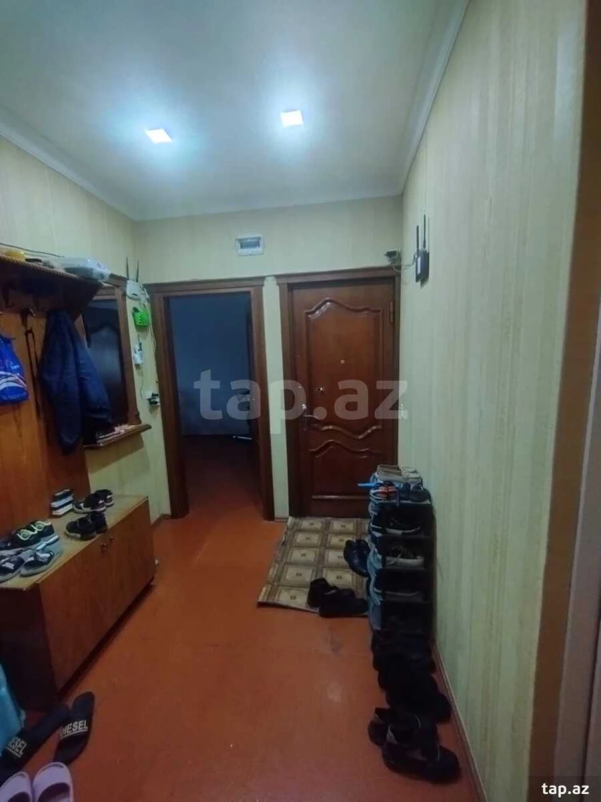 Satılır 4 otaqlı mənzil 100 m²