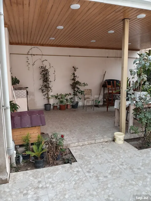 Satılır 5 otaqlı həyət evi