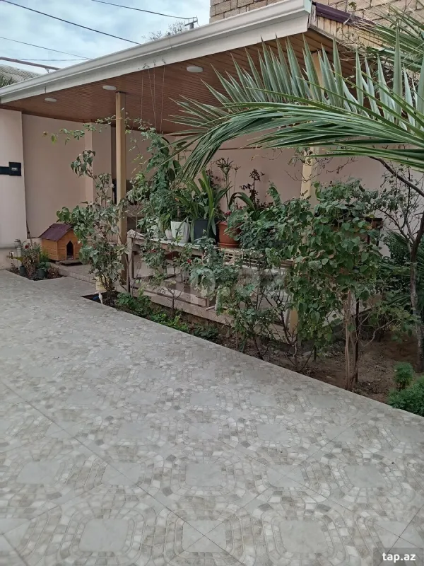 Satılır 5 otaqlı həyət evi