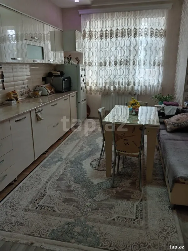 Satılır 5 otaqlı həyət evi