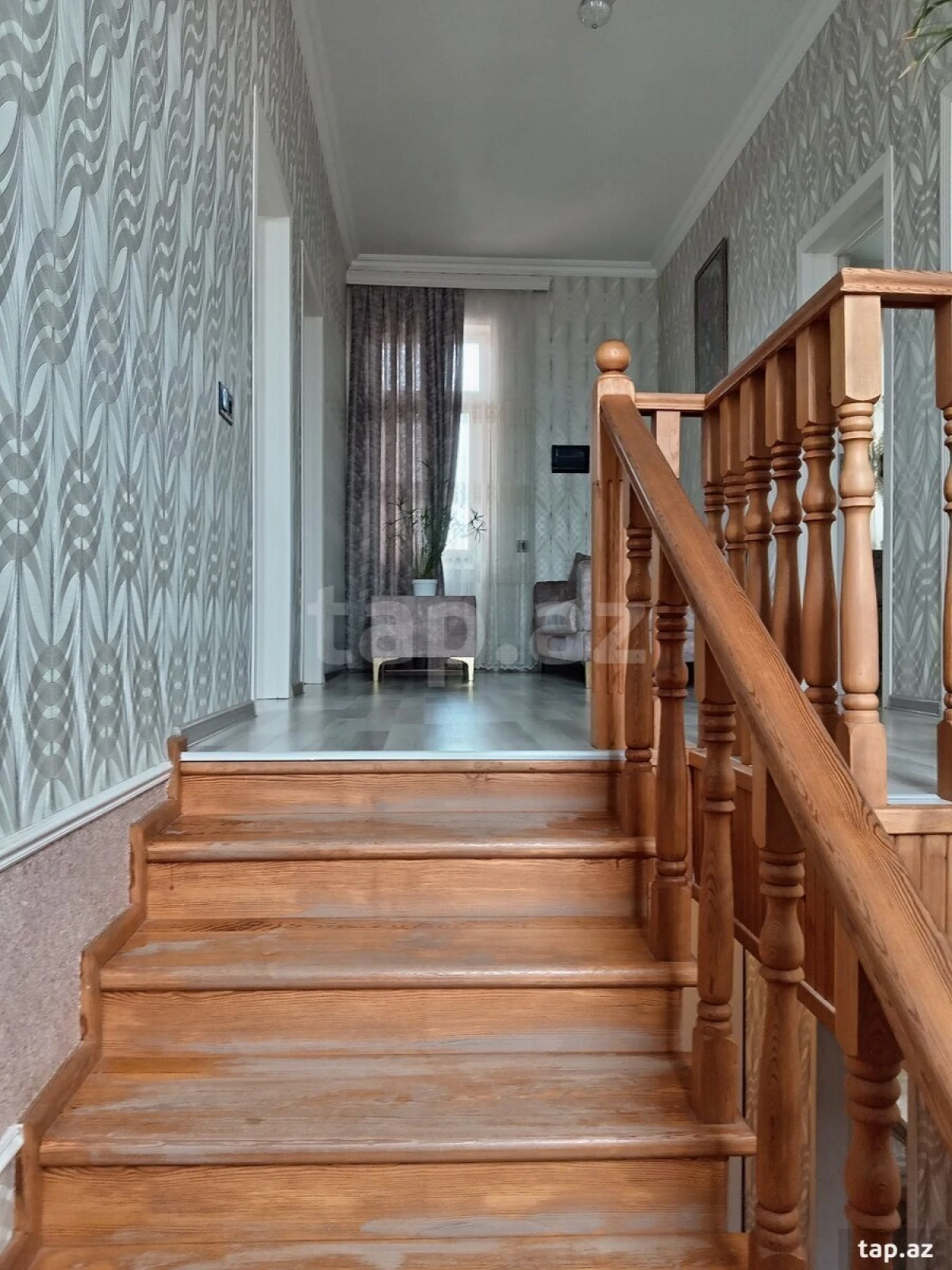 Satılır 5 otaqlı həyət evi