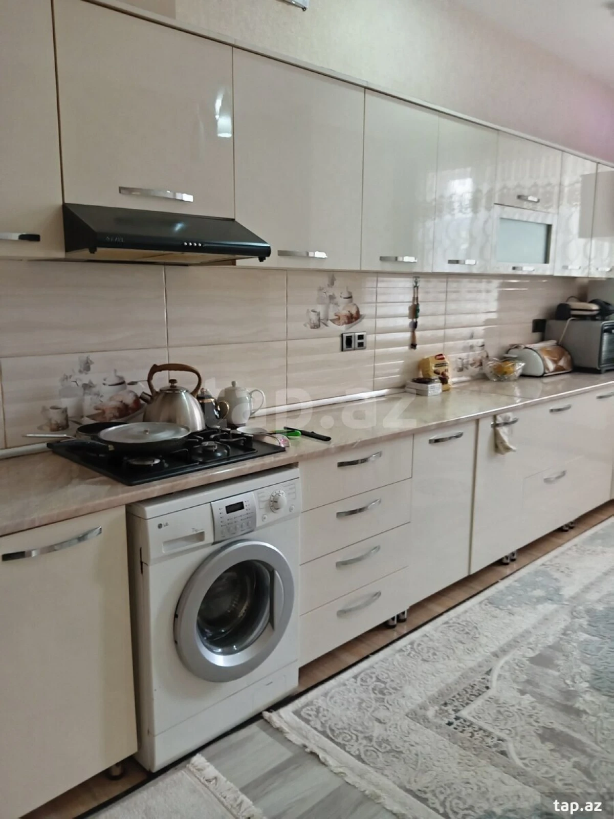 Satılır 5 otaqlı həyət evi
