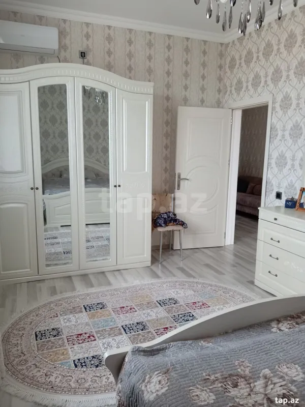 Satılır 5 otaqlı həyət evi