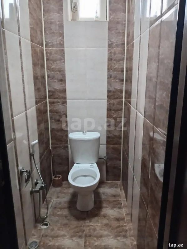 Satılır 5 otaqlı həyət evi