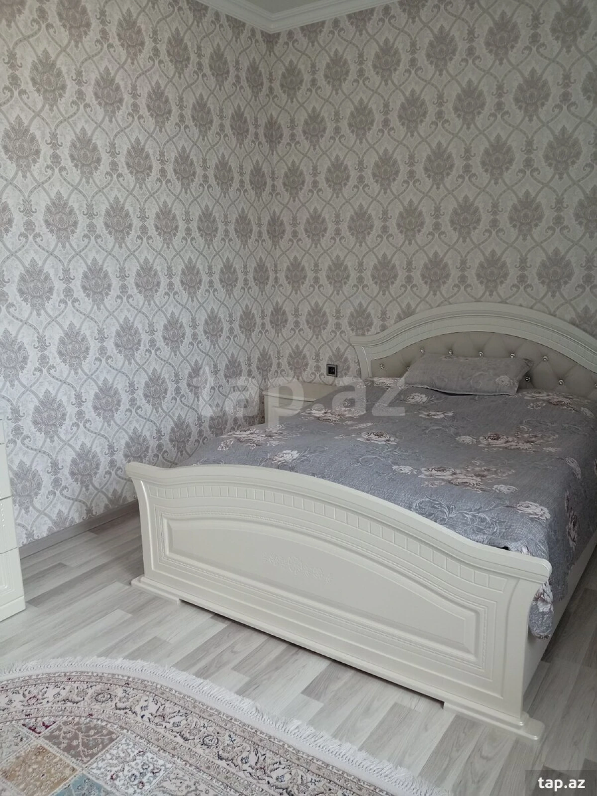 Satılır 5 otaqlı həyət evi