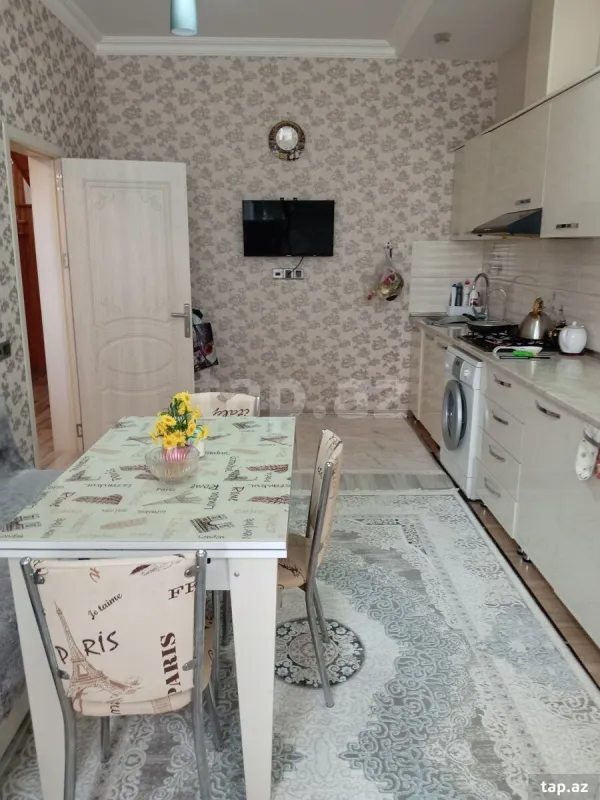 Satılır 5 otaqlı həyət evi