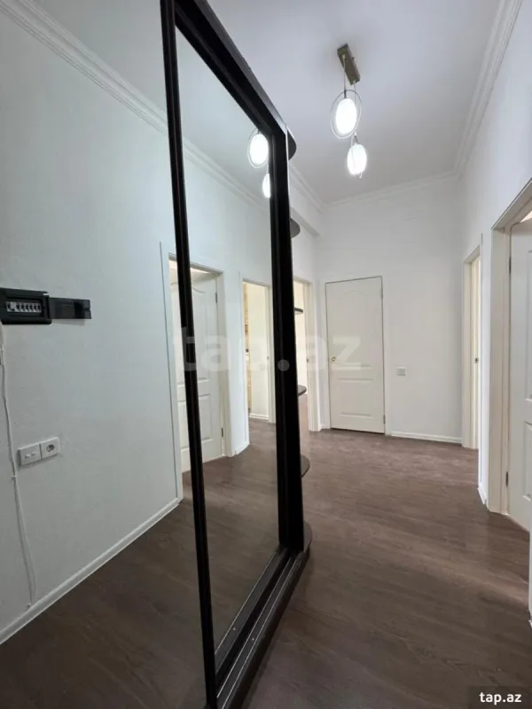 Kirayə verilir 2 otaqlı yeni tikili 65 m²