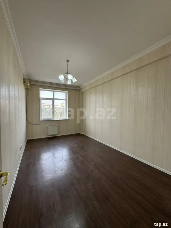 Kirayə verilir 2 otaqlı yeni tikili 65 m²