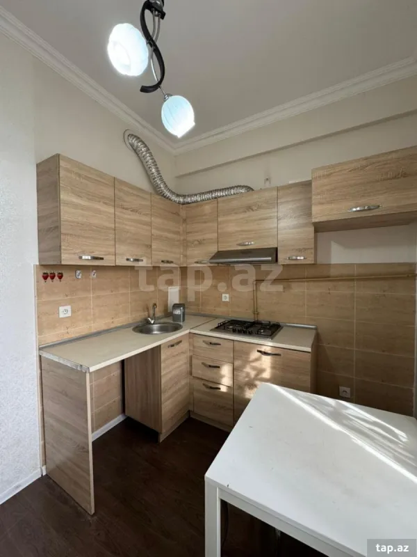 Kirayə verilir 2 otaqlı yeni tikili 65 m²