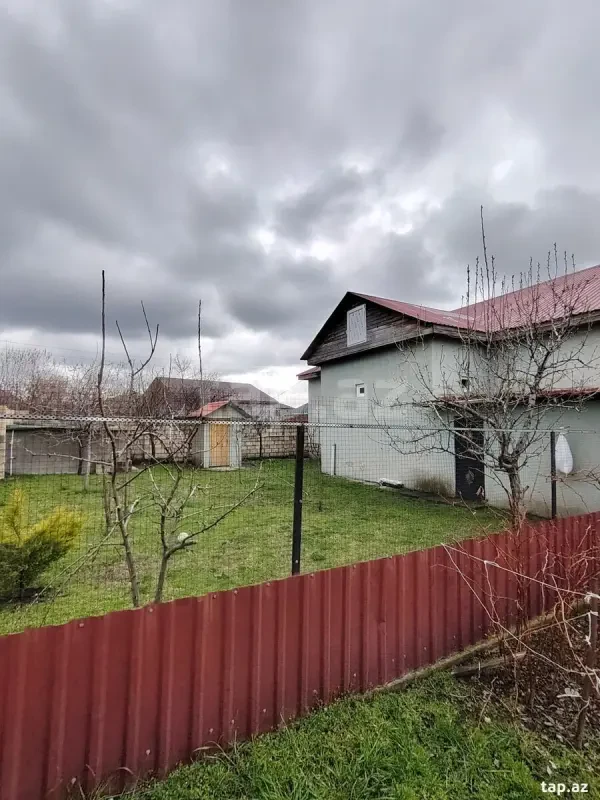 Satılır 5 otaqlı həyət evi 150 m²