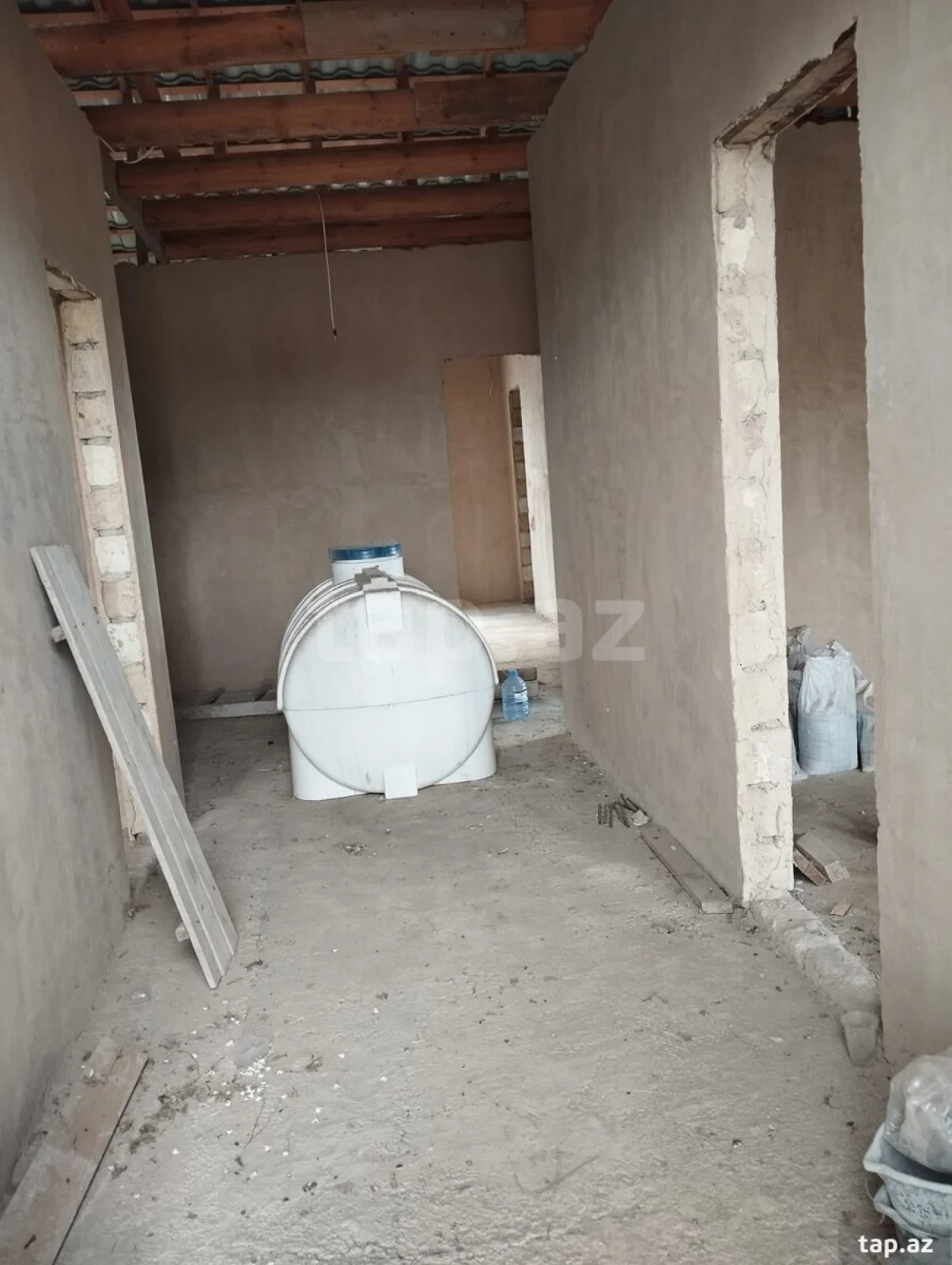 Satılır 4 otaqlı həyət evi 162 m²