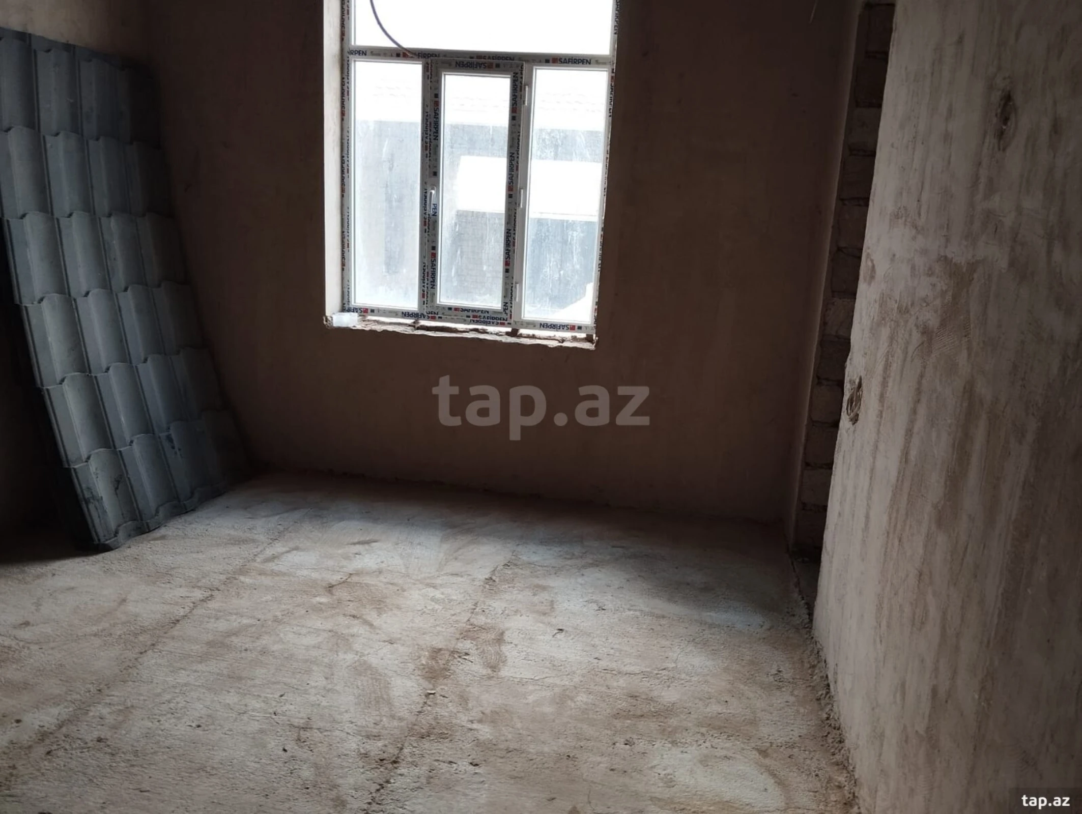 Satılır 4 otaqlı həyət evi 162 m²