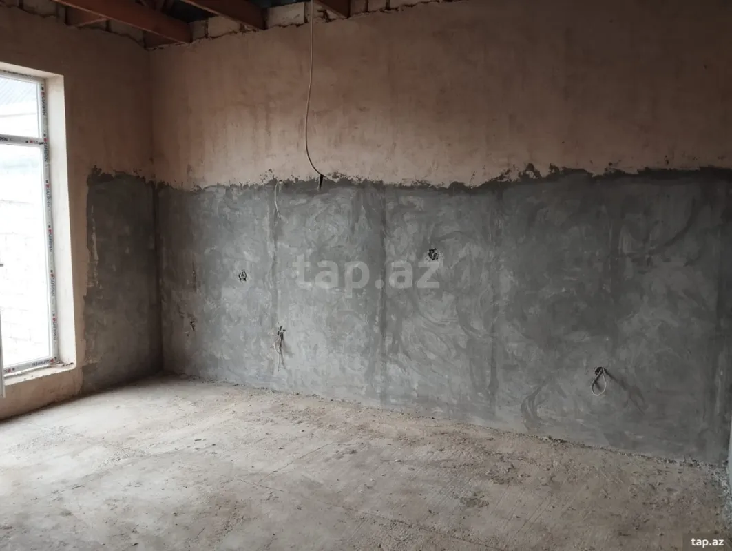 Satılır 4 otaqlı həyət evi 162 m²