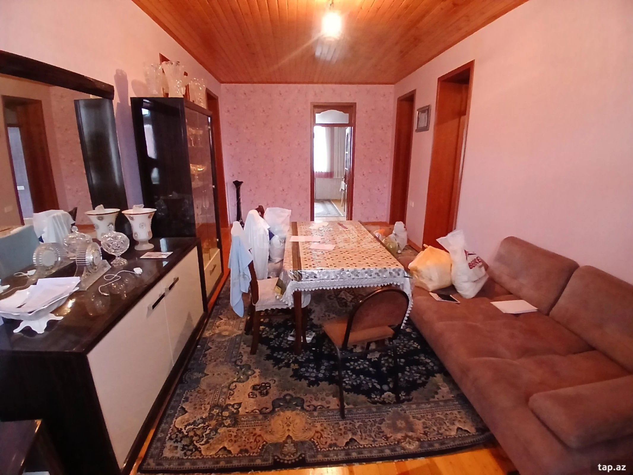 Satılır 9 otaqlı həyət evi