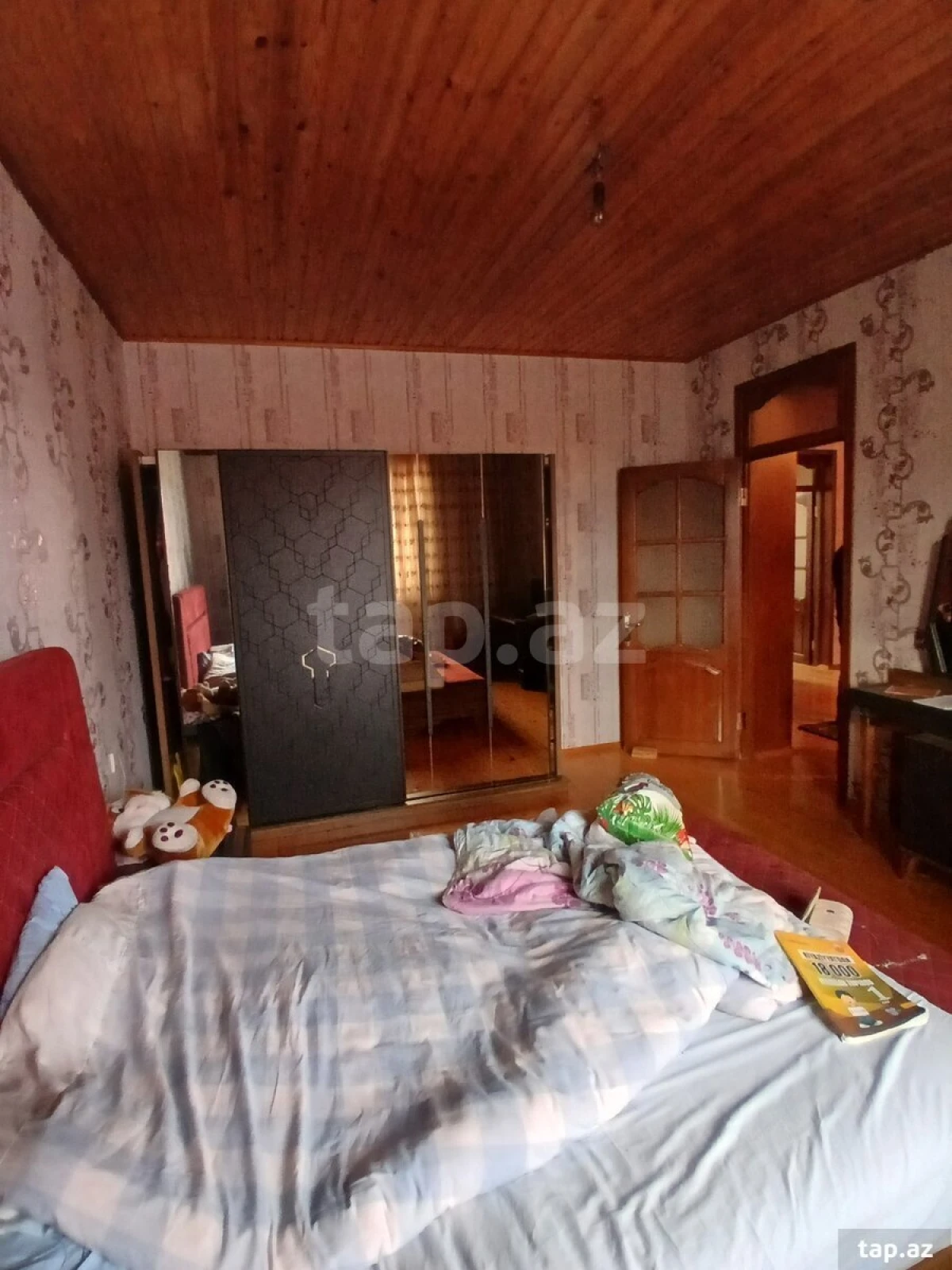 Satılır 9 otaqlı həyət evi