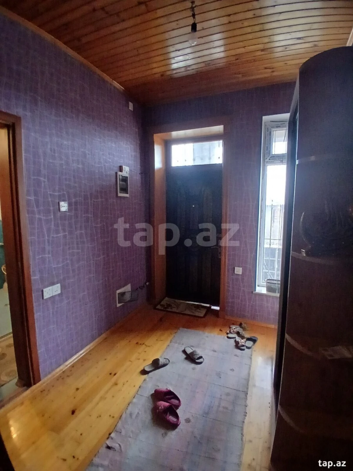 Satılır 9 otaqlı həyət evi