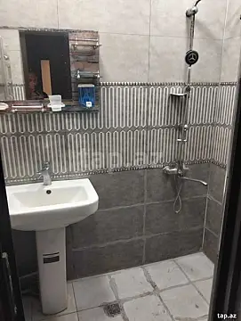 Kirayə verilir 3 otaqlı yeni tikili 70 m²