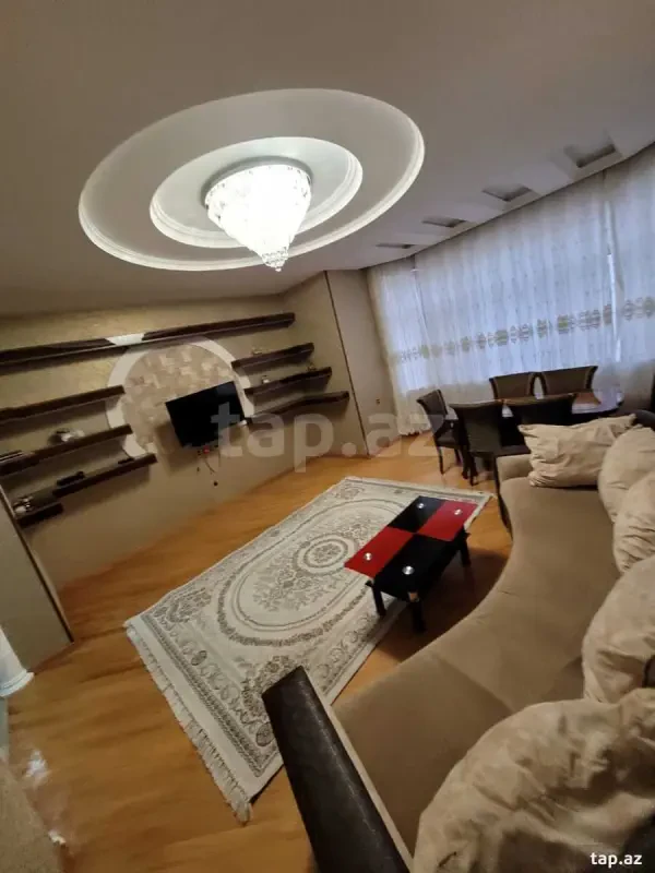 Kirayə verilir 2 otaqlı yeni tikili 90 m²