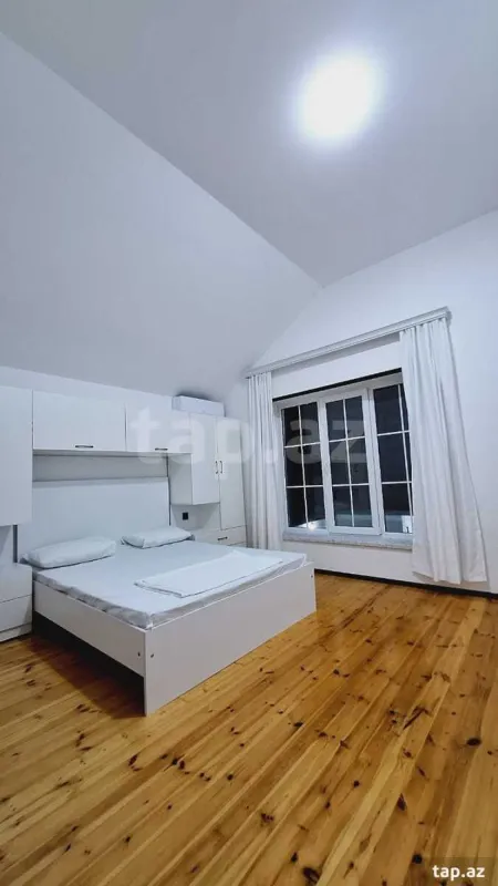 Kirayə verilir 4 otaqlı həyət evi