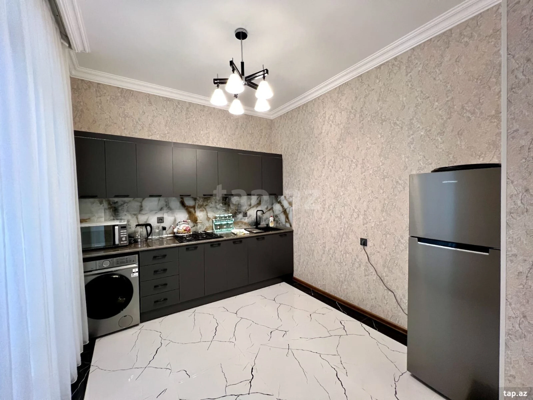 Kirayə verilir 7 otaqlı həyət evi