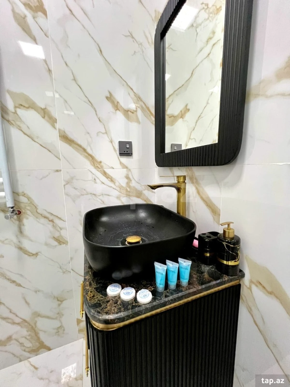 Kirayə verilir 7 otaqlı həyət evi