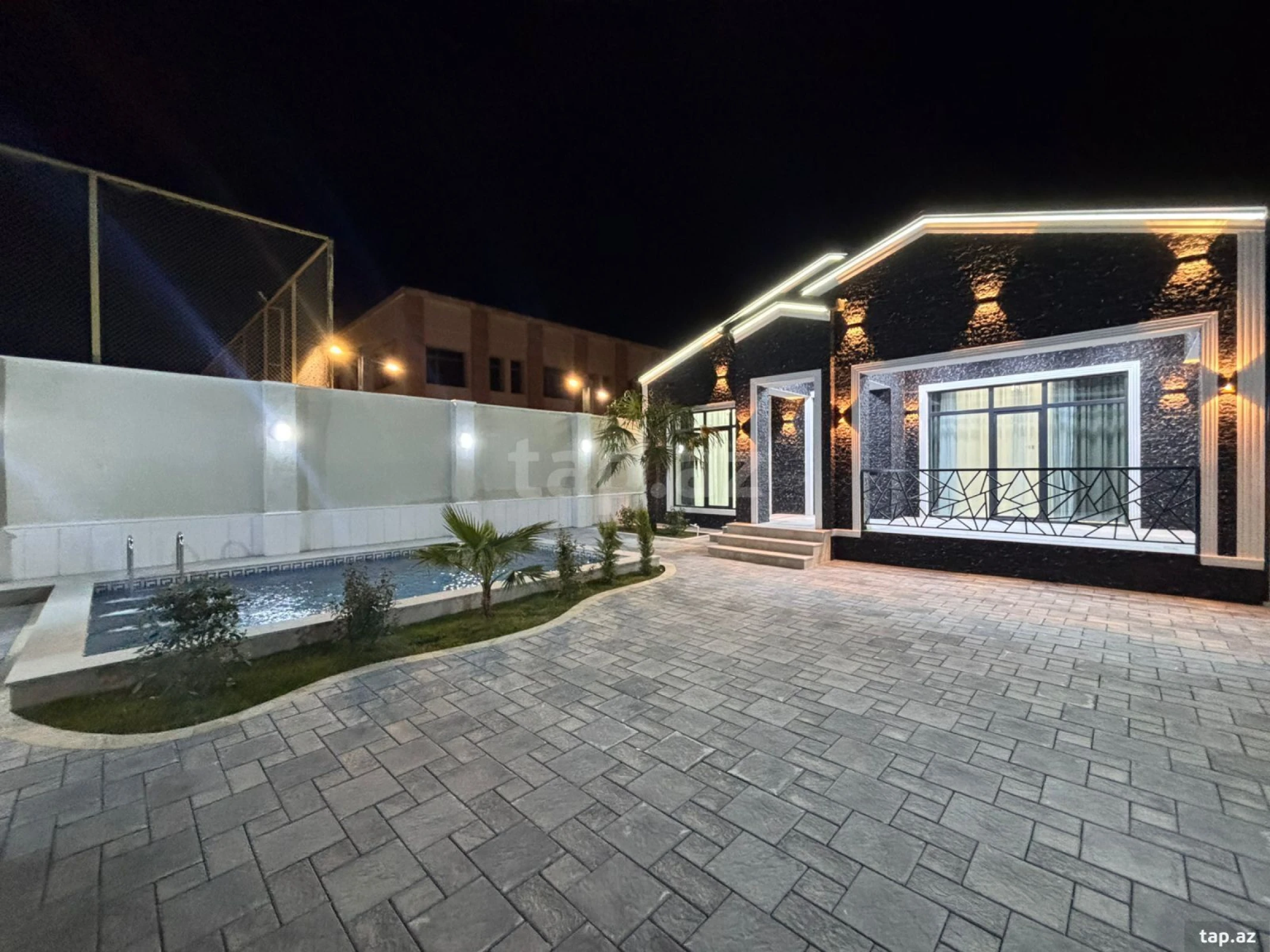 Satılır 4 otaqlı həyət evi