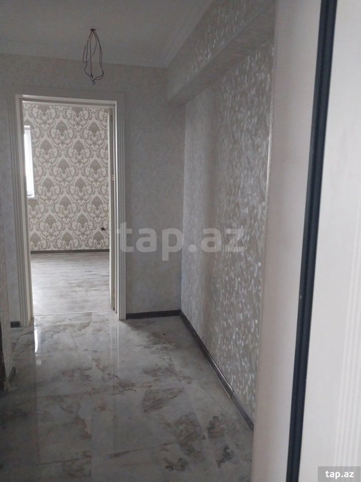 Kirayə verilir 2 otaqlı yeni tikili 76 m²