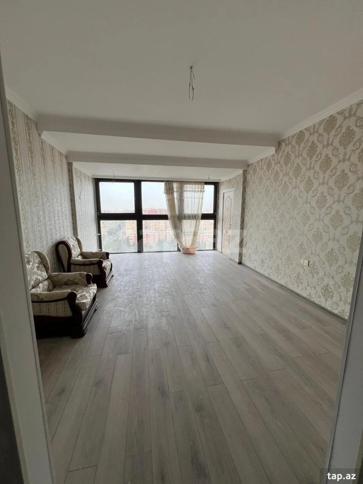Kirayə verilir 2 otaqlı yeni tikili 76 m²