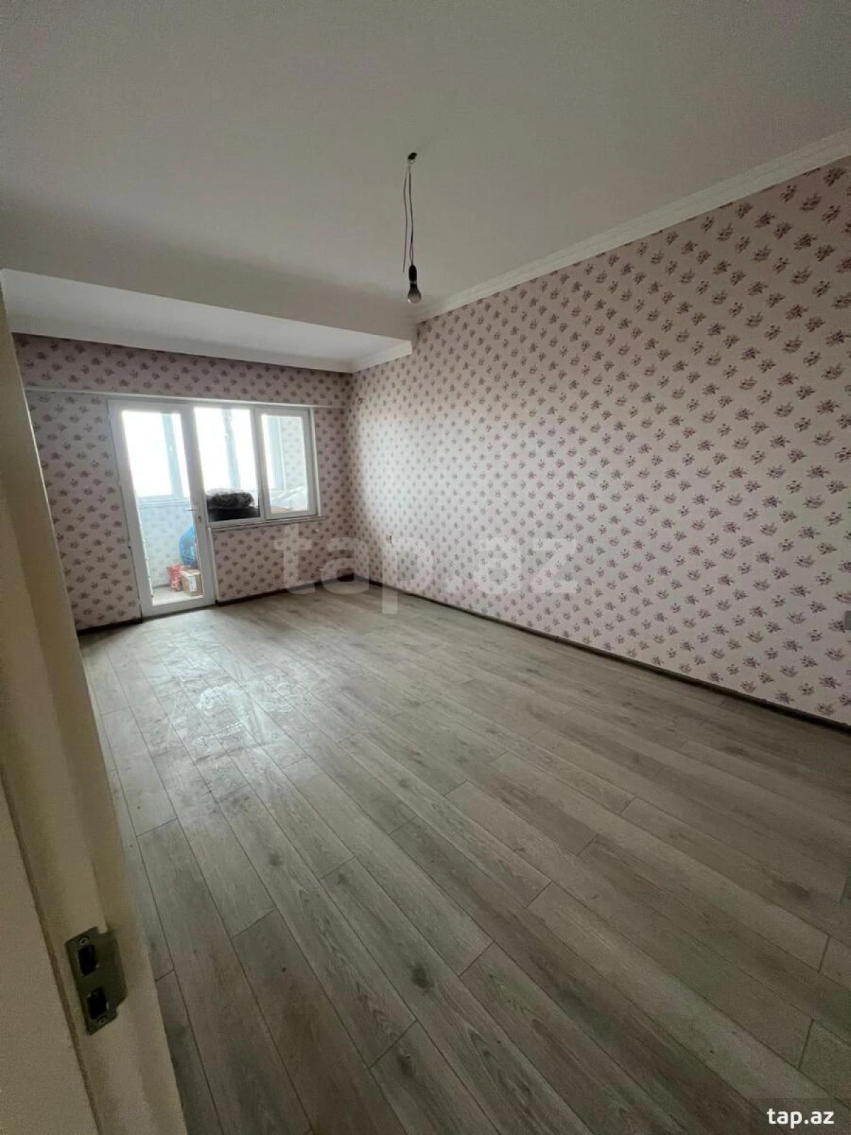 Kirayə verilir 2 otaqlı yeni tikili 76 m²