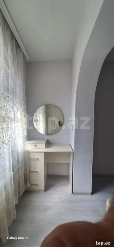Kirayə verilir 2 otaqlı yeni tikili 65 m²