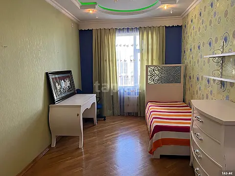 Kirayə verilir 4 otaqlı yeni tikili 110 m²