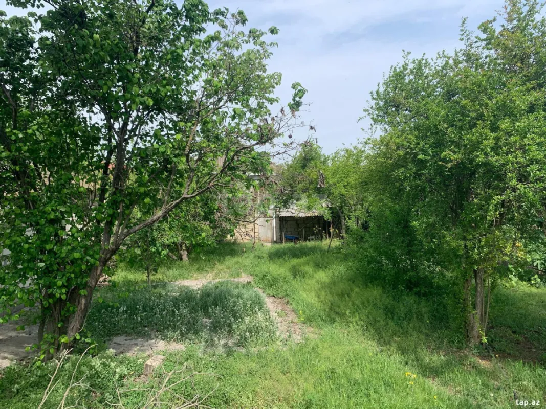 Satılır 5 otaqlı həyət evi