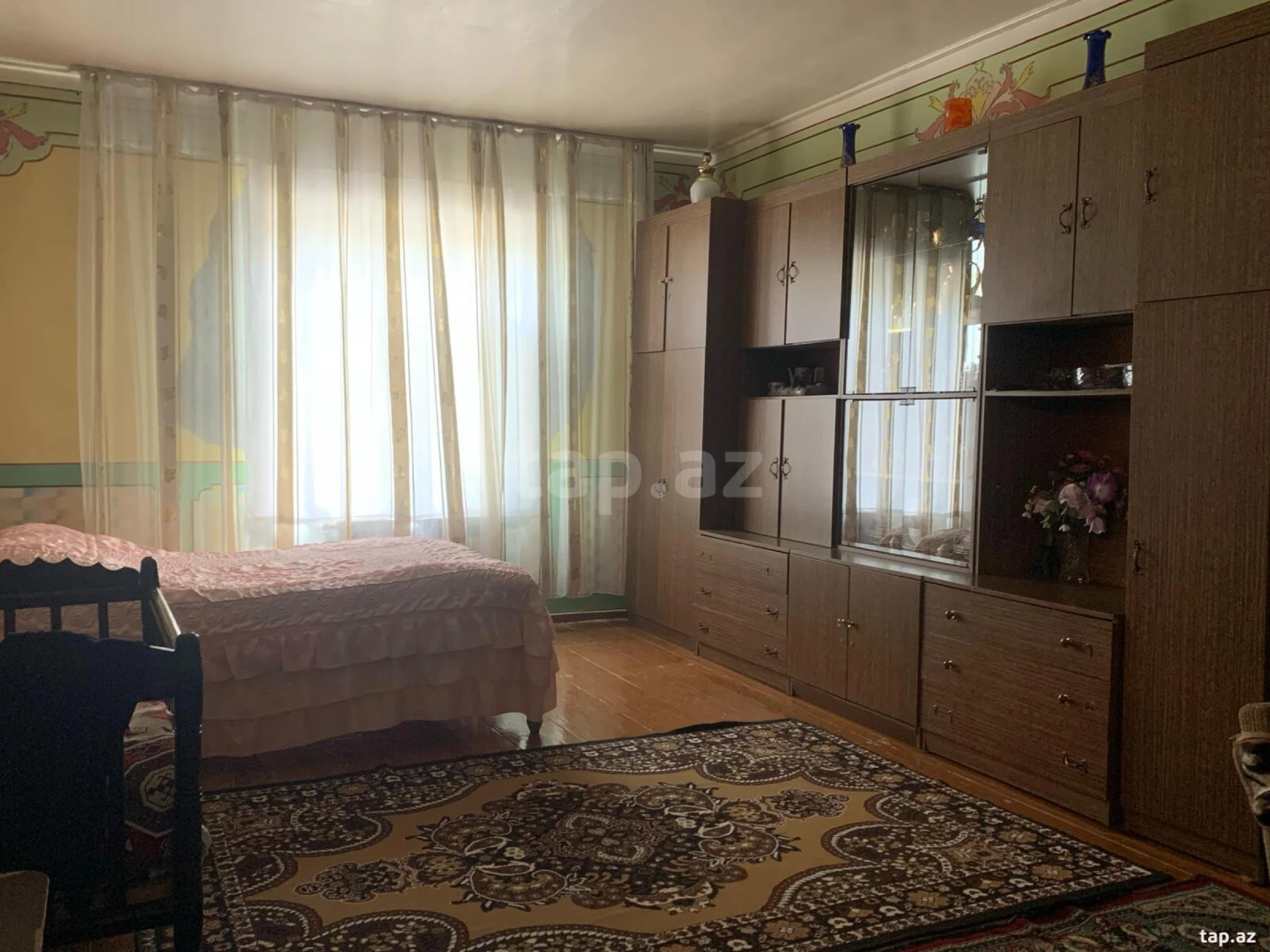 Satılır 5 otaqlı həyət evi