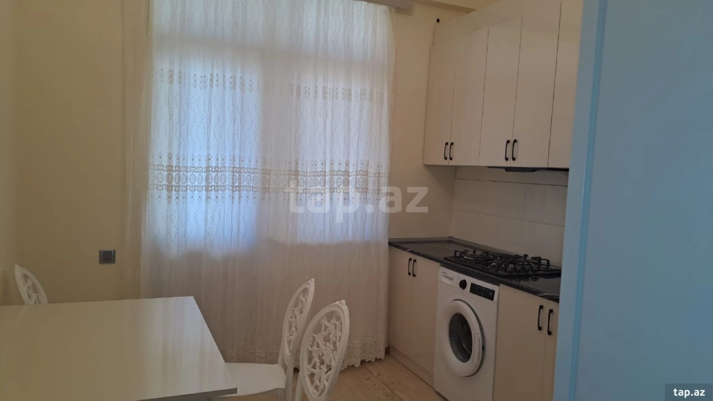 Kirayə verilir 2 otaqlı yeni tikili 70 m²