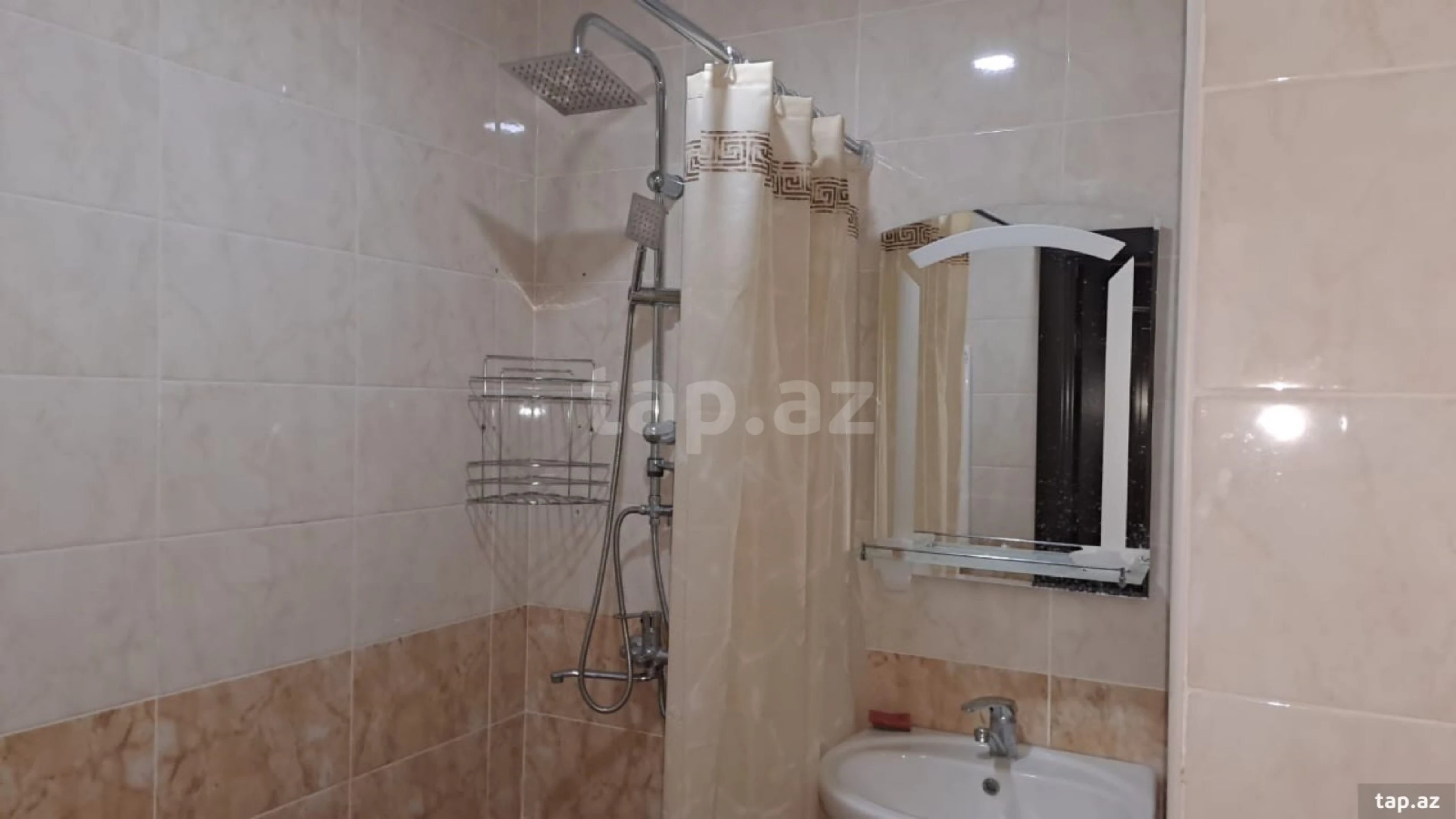 Kirayə verilir 2 otaqlı yeni tikili 70 m²