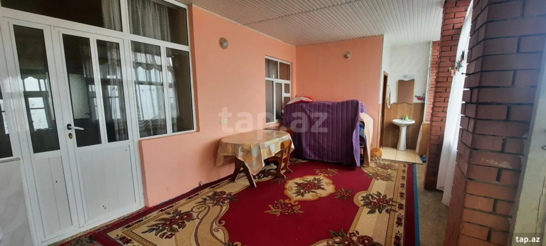 Satılır 4 otaqlı həyət evi